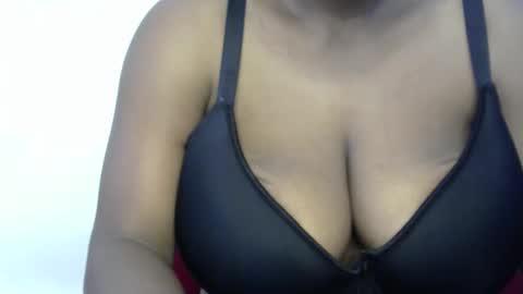 wet_pussie98 online show from May 7, 6:20 am