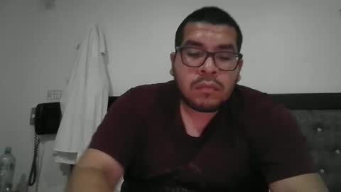 weylu online show from January 25, 5:07 am