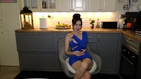 Snapshot of whats_her_name chatting on January 13, 10:14 am Victoria Maria online show from January 13, 10:14 am