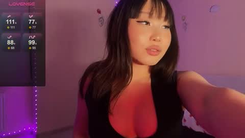 DarsyWhispers online show from January 12, 2:57 pm