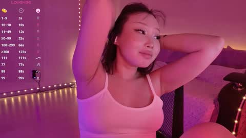 whispersofdarsy online show from March 13, 9:18 pm