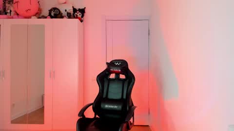 Bella online show from April 13, 2:49 am