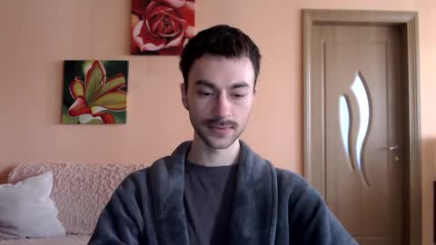 Tom online show from April 3, 11:17 am