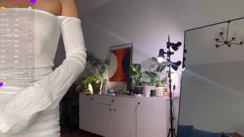 Anita online show from October 11, 4:50 am