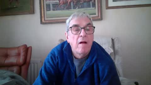 whitebriefs009 online show from January 7, 2:22 pm