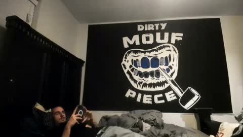 just  str8 stud nut  1000 online show from April 11, 5:23 am