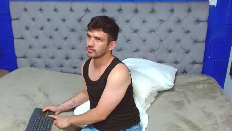 Dylan white online show from February 26, 8:58 pm