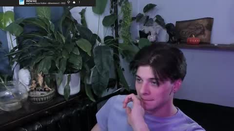 Gus online show from November 11, 9:28 pm