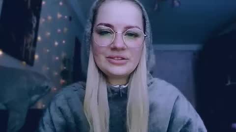 whitehex666 online show from January 13, 1:08 pm