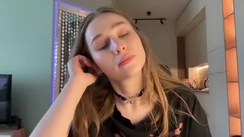 Snapshot of whoisalisa chatting on January 21, 10:08 am Alisa online show from January 21, 10:08 am