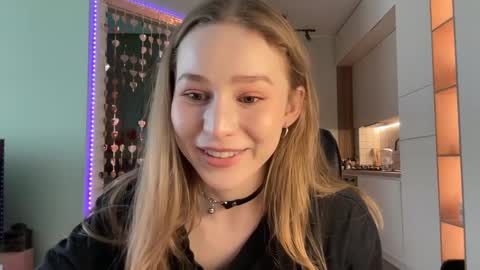 Snapshot of whoisalisa chatting on February 5, 10:08 am Alisa online show from February 5, 10:08 am