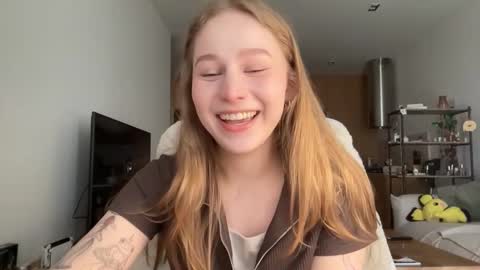 Snapshot of whoisalisa chatting on September 24, 6:53 am Alisa online show from September 24, 6:53 am