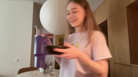 Snapshot of whoisalisa chatting on September 17, 7:34 am Alisa online show from September 17, 7:34 am