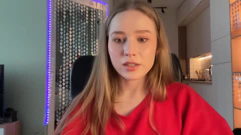 Snapshot of whoisalisa chatting on January 8, 9:21 am Alisa online show from January 8, 9:21 am