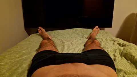 whoknowssomeone online show from November 18, 8:56 pm