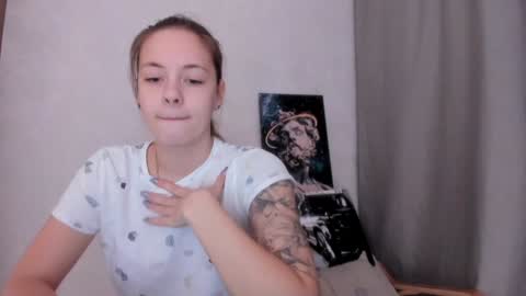 Veronica online show from February 3, 7:52 pm