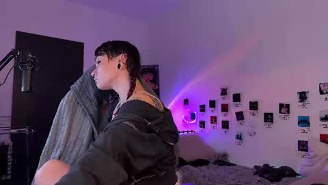iggy iggz online show from June 23, 1:57 am