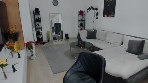 Snapshot of wicked_hilde chatting on January 17, 7:27 pm Milf Amy online show from January 17, 7:27 pm