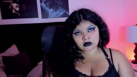 wickedlemon_ online show from May 17, 8:29 pm