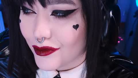 Laura  online show from February 28, 5:48 am