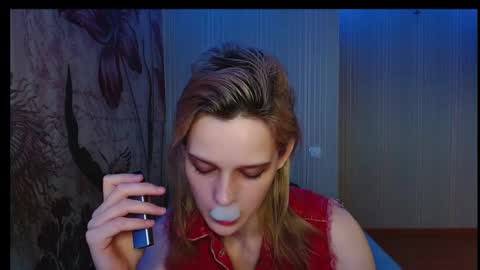 Snapshot of wicky_hey chatting on October 28, 2:45 am Victoria online show from October 28, 2:45 am