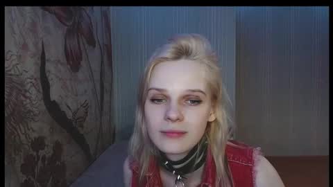 Snapshot of wicky_hey chatting on March 1, 3:21 am Victoria online show from March 1, 3:21 am