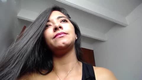 Ilauren online show from February 25, 1:25 pm