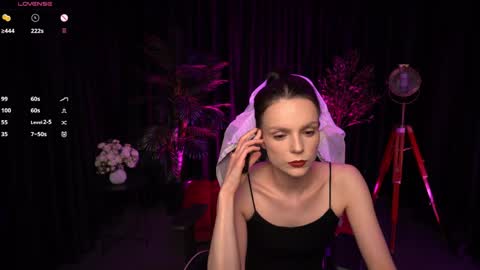 Alice online show from April 5, 3:09 pm