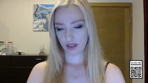 Snapshot of wild_silk_desire chatting on September 12, 1:02 pm Alina online show from September 12, 1:02 pm