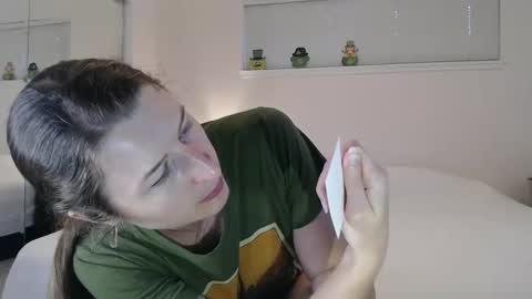 WildRose L - check my Pinned tweet if you dont see me online within 5 minutes after Ive sent email notifications online show from March 13, 2:04 am