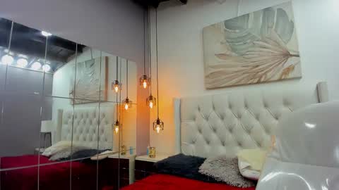 wild online show from February 24, 4:48 am