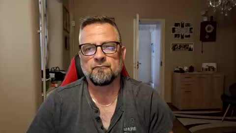 wilhelmus3 online show from May 14, 2:48 pm