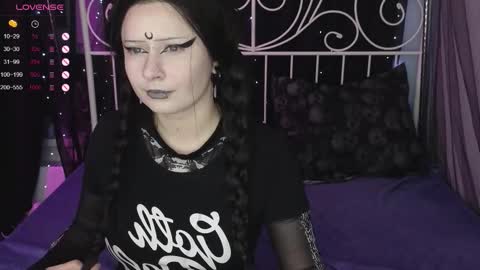 Your virtual girlfriend online show from December 1, 11:58 pm