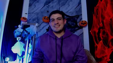 Snapshot of william_steel_ chatting on October 15, 3:32 am William Steel online show from October 15, 3:32 am