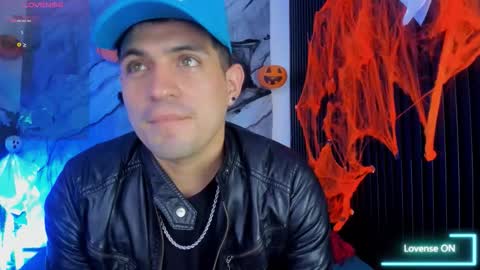 Snapshot of william_steel_ chatting on October 17, 4:16 am William Steel online show from October 17, 4:16 am