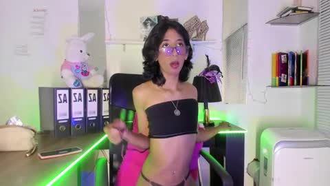 willon_rossie online show from January 16, 12:58 pm