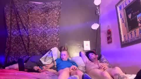 willtiff0323 online show from April 8, 6:38 am