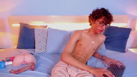 willturneer online show from March 11, 6:49 am