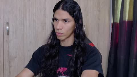 willy_veins online show from March 28, 7:04 pm