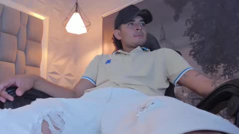 wilo__x online show from February 17, 1:44 pm