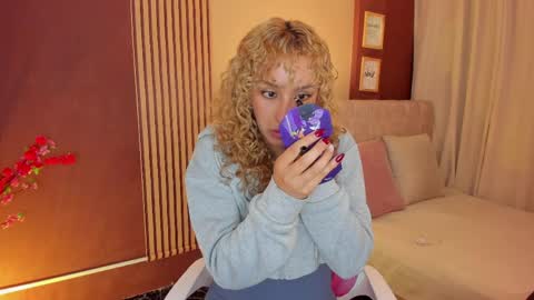 Wini Fer online show from April 9, 12:33 pm