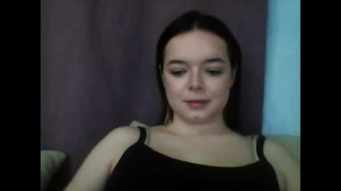 Snapshot of winter__white_rose chatting on February 5, 12:49 pm Emma online show from February 5, 12:49 pm