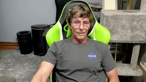 Snapshot of wirehead1970 chatting on September 9, 12:32 am wirehead1970 online show from September 9, 12:32 am