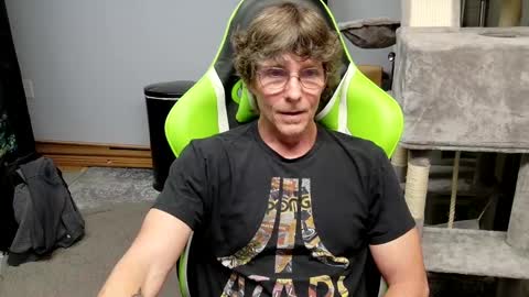 Snapshot of wirehead1970 chatting on September 23, 1:32 am wirehead1970 online show from September 23, 1:32 am