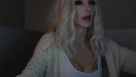 Snapshot of wishgoddes chatting on October 19, 7:07 pm WishGoddes online show from October 19, 7:07 pm