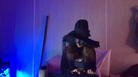 witchbitchmommy online show from September 18, 3:10 am