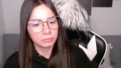 Snapshot of wolfs_daughter chatting on September 30, 3:17 am Alex online show from September 30, 3:17 am