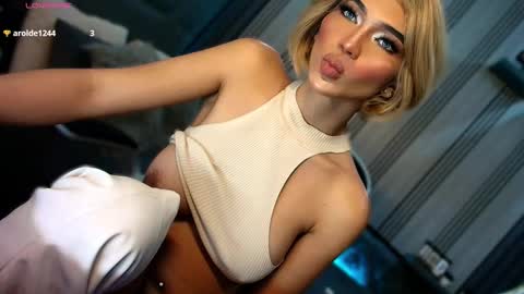 Julia online show from March 8, 4:27 am