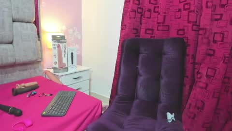 Snapshot of wonderkloe_ chatting on October 19, 8:57 pm wonderkloe_ online show from October 19, 8:57 pm