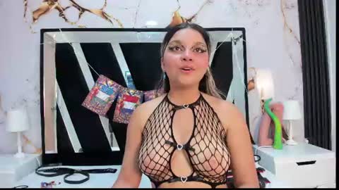 wonderkloe_ online show from July 14, 8:47 pm